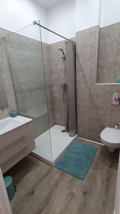 Appartement Centre-Historique 70 M2 Fréjus Eksteriør bilde
