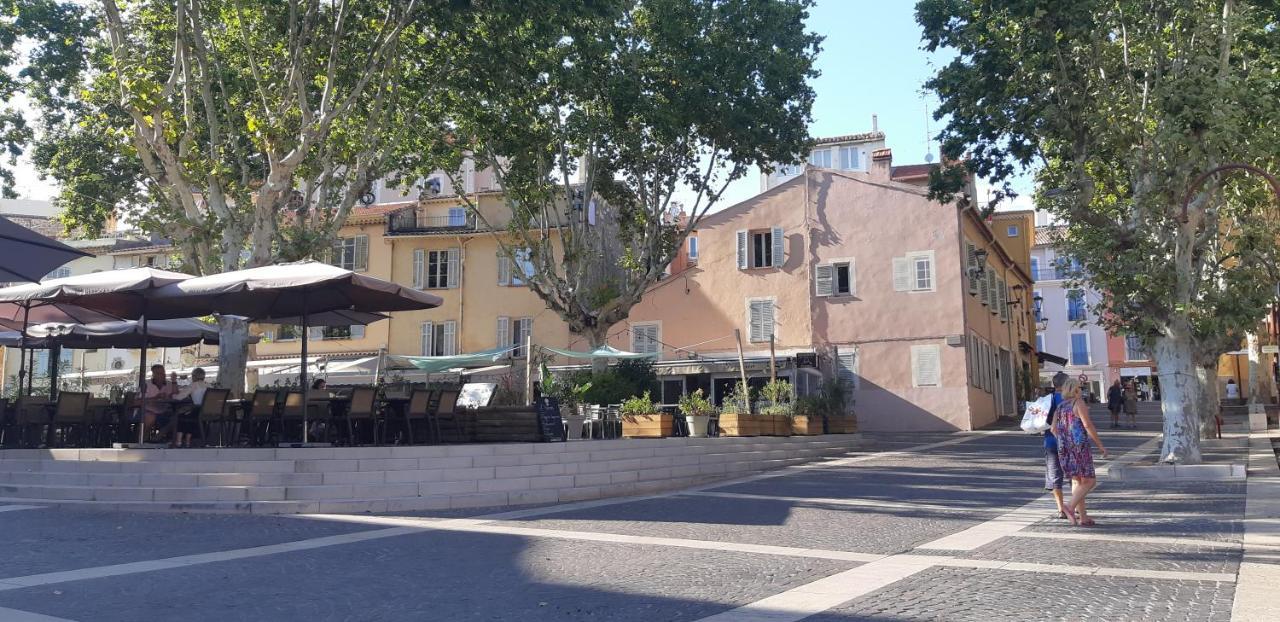 Appartement Centre-Historique 70 M2 Fréjus Eksteriør bilde